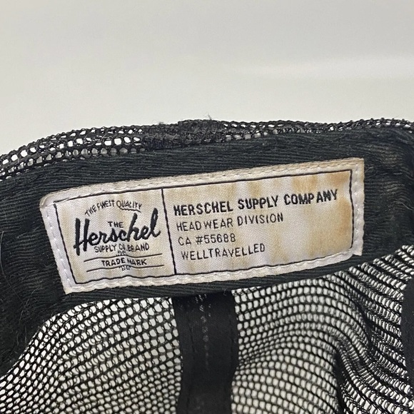 HERSCHEL Supply Co Black Mesh Trucker Baseball Hat Raised Letters SKATE Surf - Picture 4 of 5